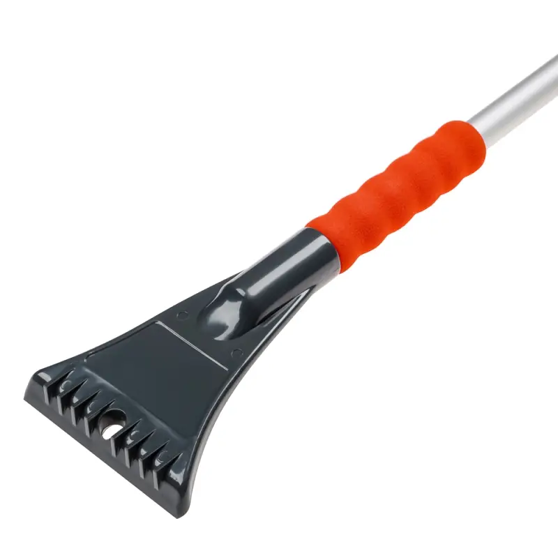 ЕРМАК Щетка для уборки снега с распушенной щетиной+скребок, 78см ЕРМАК Щетка для уборки снега с распушенной щетиной+скребок, 78см