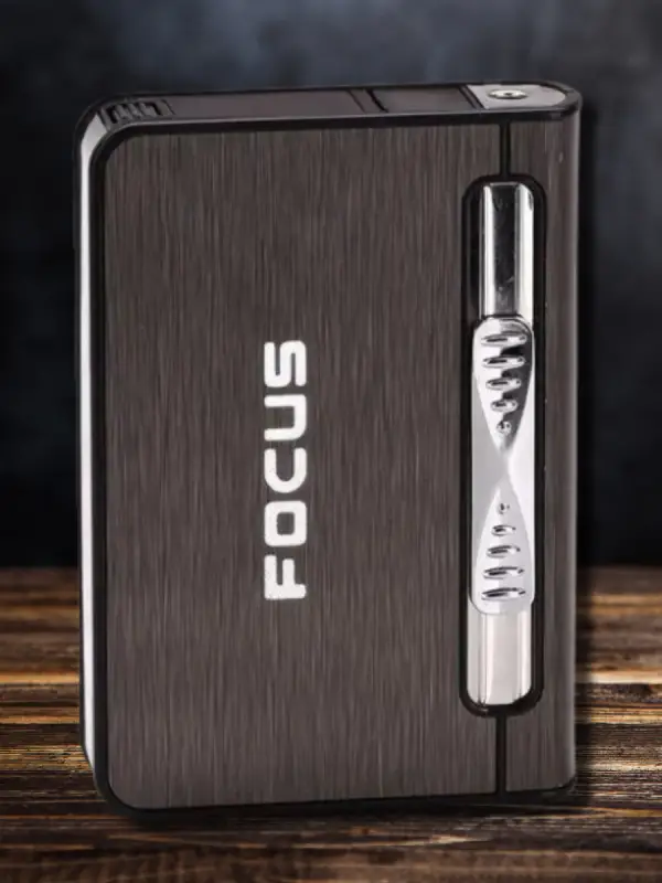 Портсигар Focus с газовой зажигалкой (коричневый) Портсигар Focus с газовой зажигалкой (коричневый)
