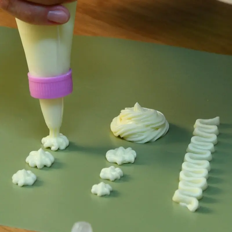 Декоратор для крема с 6 насадками Декоратор для крема с 6 насадками