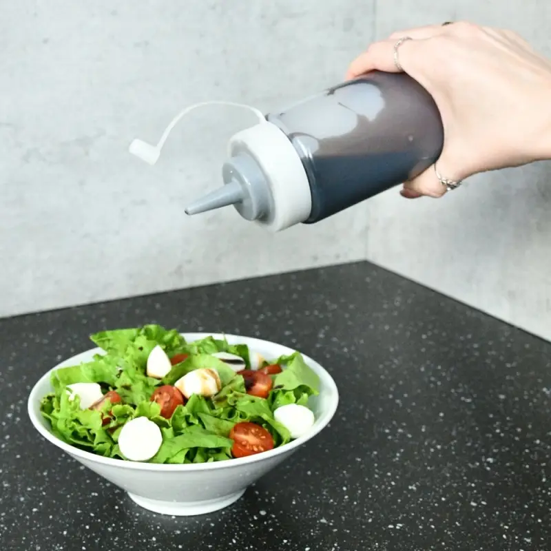 Бутыль для соуса 650мл Бутыль для соуса 650мл