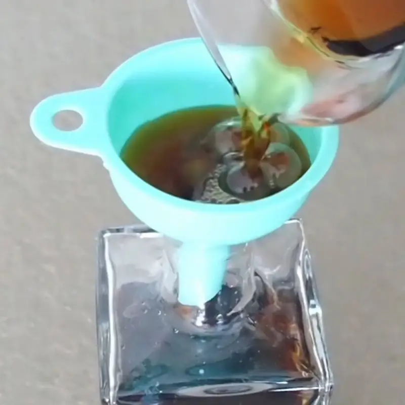 Набор воронок Дуэт 2шт (ассортимент) Набор воронок Дуэт 2шт (ассортимент)