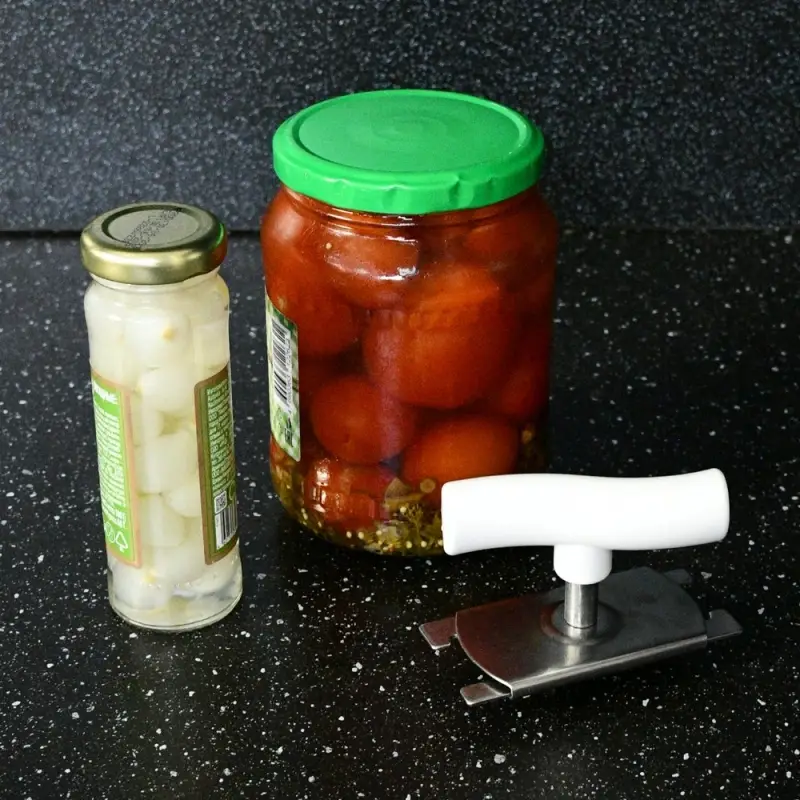 Открывалка для банок с винтовыми крышками Открывалка для банок с винтовыми крышками