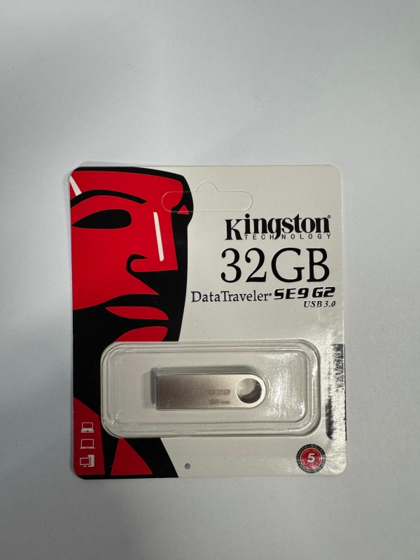 USB Флеш-накопитель 32 ГБ серебристый USB Флеш-накопитель 32 ГБ серебристый
