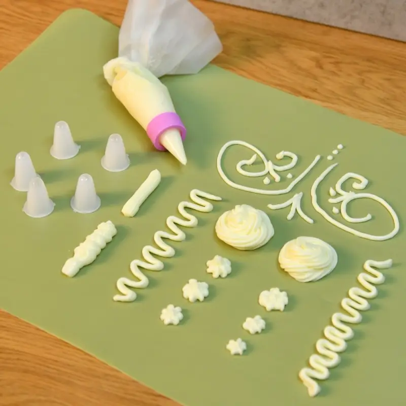 Декоратор для крема с 6 насадками Декоратор для крема с 6 насадками