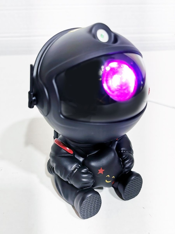 Детский ночник-проектор звездного неба Космонавт (цвет в ассортименте) Детский ночник-проектор звездного неба Космонавт (цвет в ассортименте)