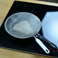 Сито плоское с ручкой Экран от брызг диаметр 24см Сито плоское с ручкой Экран от брызг диаметр 24см