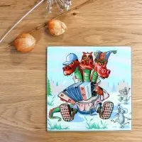 Доска разделочная Дракон весельчак 18х18 см (ассортимент) Доска разделочная Дракон весельчак 18х18 см (ассортимент)