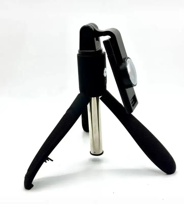 Компактная селфи-палка с триподом К06 Компактная селфи-палка с триподом К06