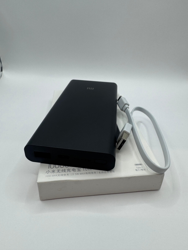 Внешний аккумулятор мощный Xiaomi Power Bank 10000 мАч Внешний аккумулятор мощный Xiaomi Power Bank 10000 мАч
