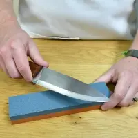 Точильный брусок из камня Точильный брусок из камня