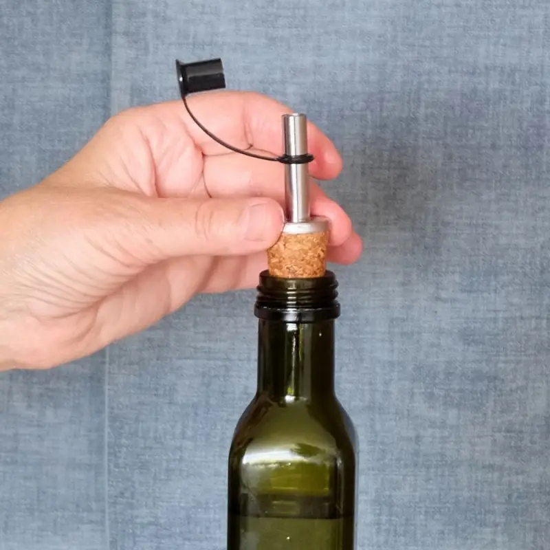 Пробка дозатор с крышкой Пробка дозатор с крышкой