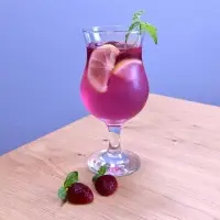 Форма для льда Клубничка Форма для льда Клубничка