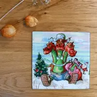 Доска разделочная Дракон весельчак 18х18 см (ассортимент) Доска разделочная Дракон весельчак 18х18 см (ассортимент)