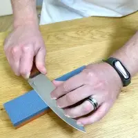 Точильный брусок из камня Точильный брусок из камня