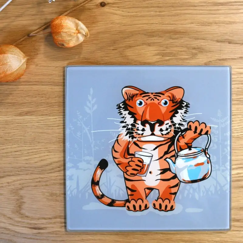 Доска разделочная Тигр Кайфолов 18х18 см (ассортимент) Доска разделочная Тигр Кайфолов 18х18 см (ассортимент)