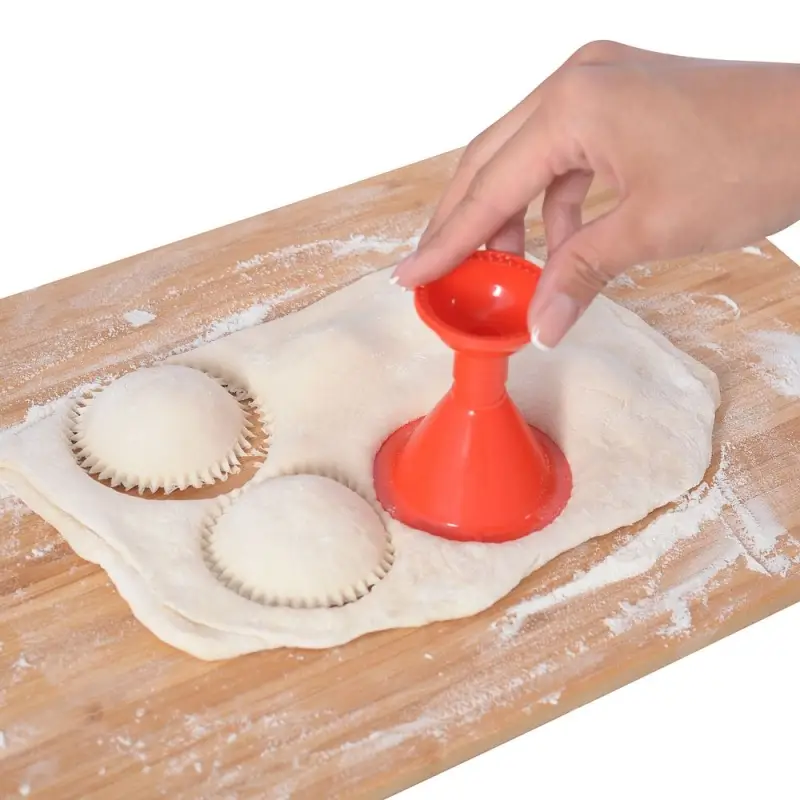 Форма для пельменей и вареников диаметры 4,5 см и 7 см (ассортимент) Форма для пельменей и вареников диаметры 4,5 см и 7 см (ассортимент)