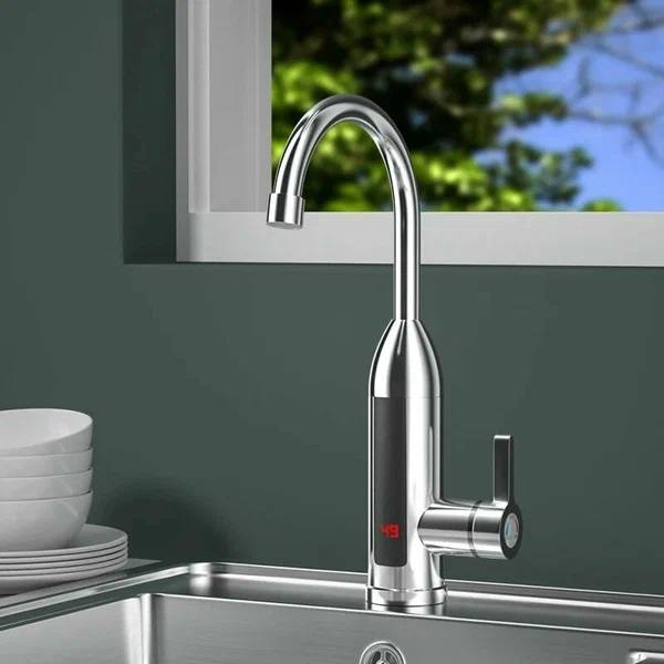 Проточный водонагреватель RX-012 (в ассортименте) Проточный водонагреватель RX-012 (в ассортименте)