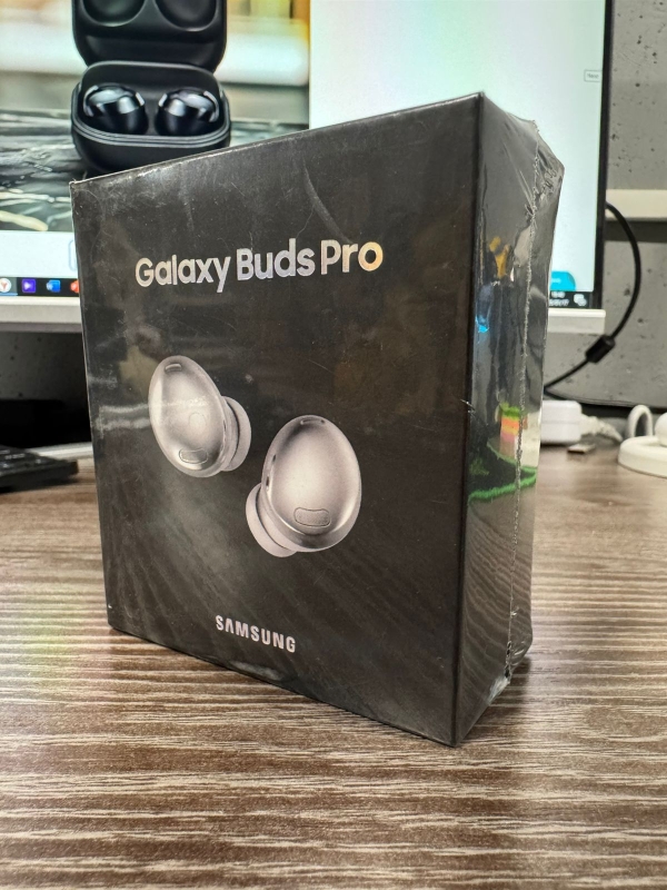 Беспроводные наушники Buds Pro серебро Беспроводные наушники Buds Pro серебро