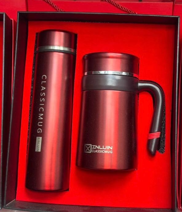 Подарочный набор с термокружкой и термосом красный Подарочный набор с термокружкой и термосом красный
