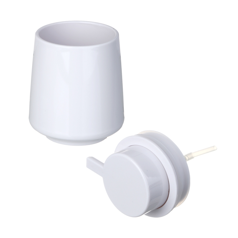 Vetta Дозатор для жидкого мыла, пластик, 350 мл, 13x9,5x9,5 см, белый Vetta Дозатор для жидкого мыла, пластик, 350 мл, 13x9,5x9,5 см, белый