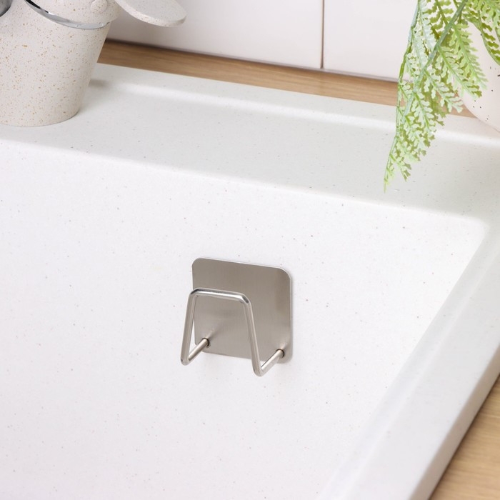 Держатель универсальный на липучке Доляна, цвет хром Держатель универсальный на липучке Доляна, цвет хром