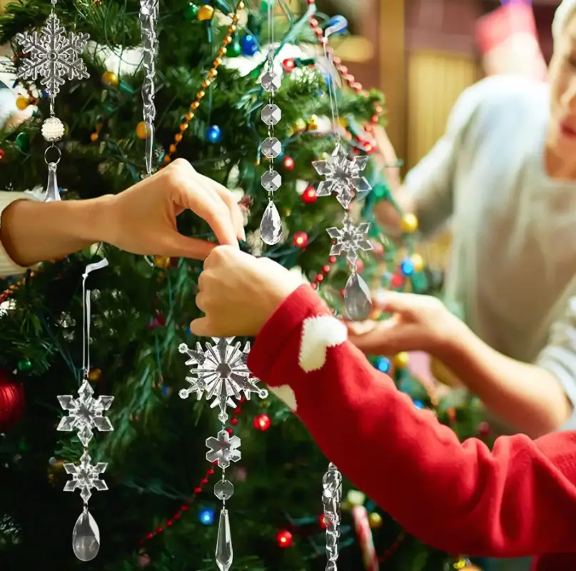 Ёлочные украшения снежинки, сосульки прозрачные 10 штук Ёлочные украшения снежинки, сосульки прозрачные 10 штук