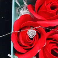 Подвеска Сердечко с кристаллами на цепочке