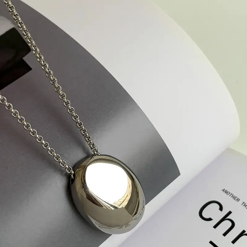 Цепочка женская длинная с массивной подвеской Овал серебристая