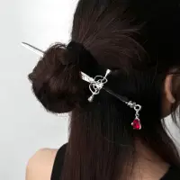 Палочка для волос шпилька Меч серебристая с кристаллом Палочка для волос шпилька Меч серебристая с кристаллом