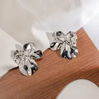 Серьги пусеты Мятый металл крупные серебристые