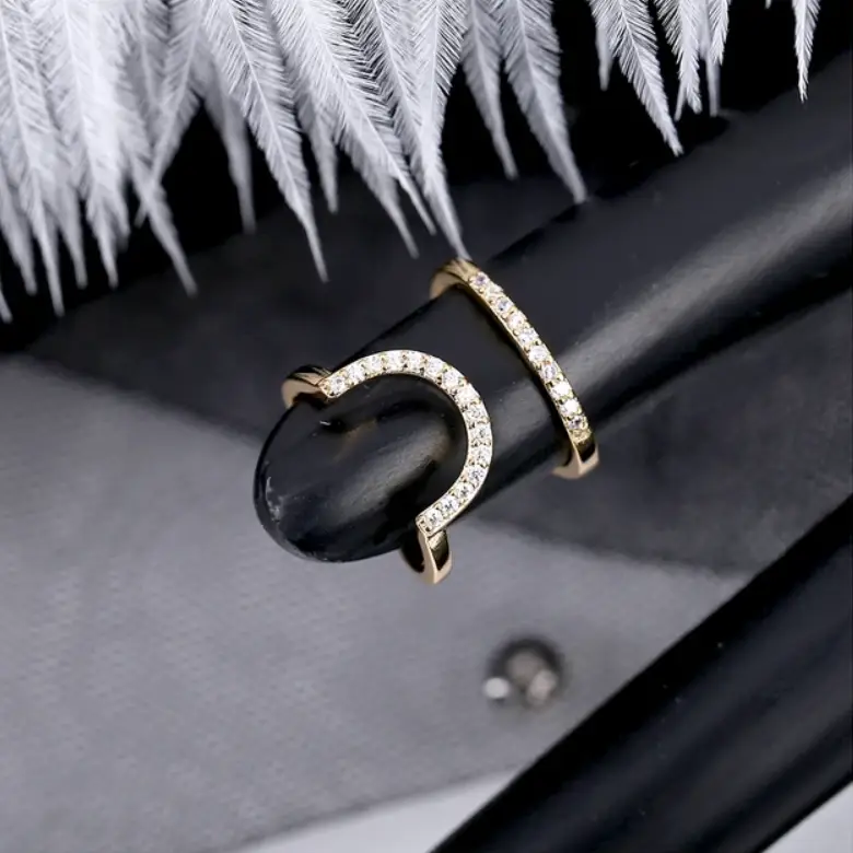 Кольцо на фалангу с кристаллами золотистое