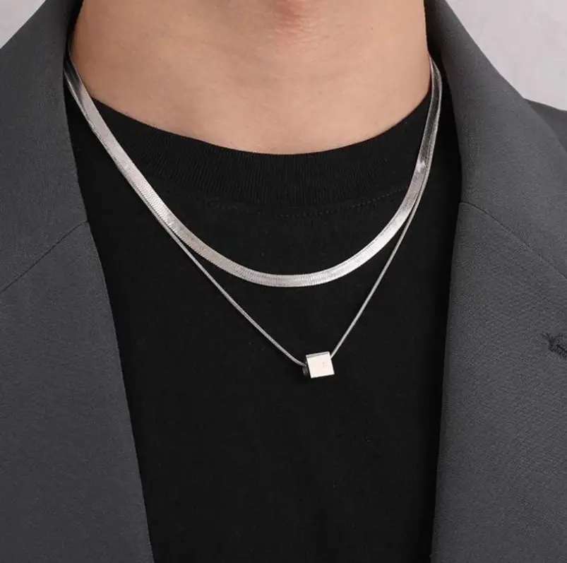 Подвеска на шею Кубик двойная