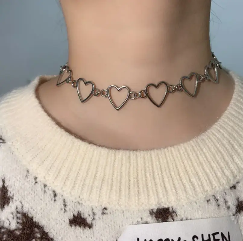 Чокер на шею сердечки серебристое