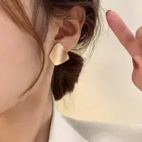 Серьги гвоздики квадратные матовый металл