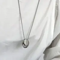 Цепочка женская длинная с массивной подвеской Овал серебристая