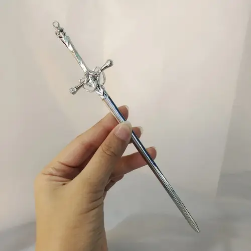 Палочка для волос шпилька Меч серебристая Палочка для волос шпилька Меч серебристая