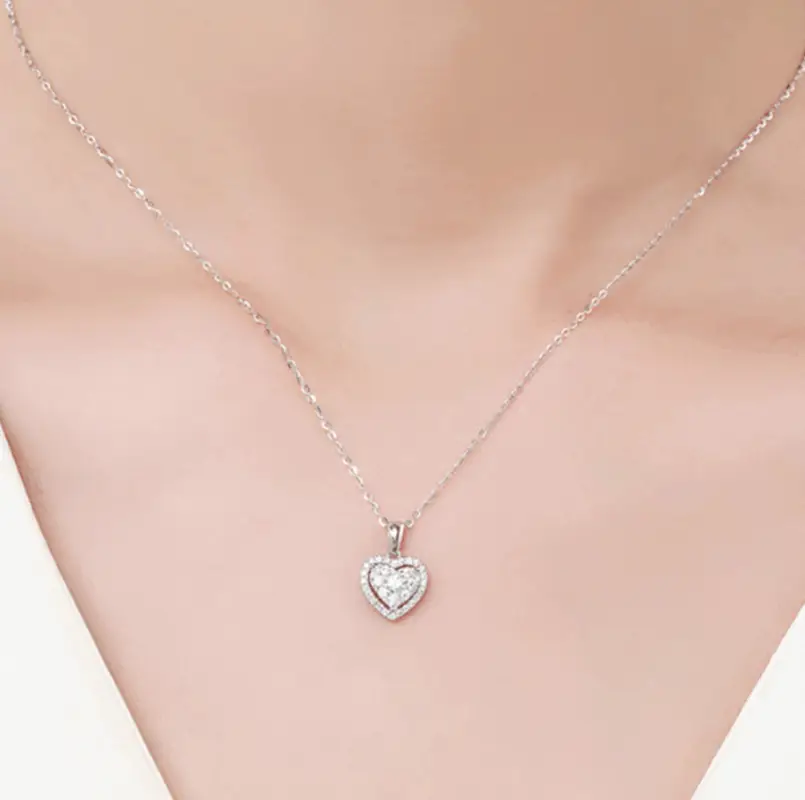 Подвеска Сердечко с кристаллами на цепочке