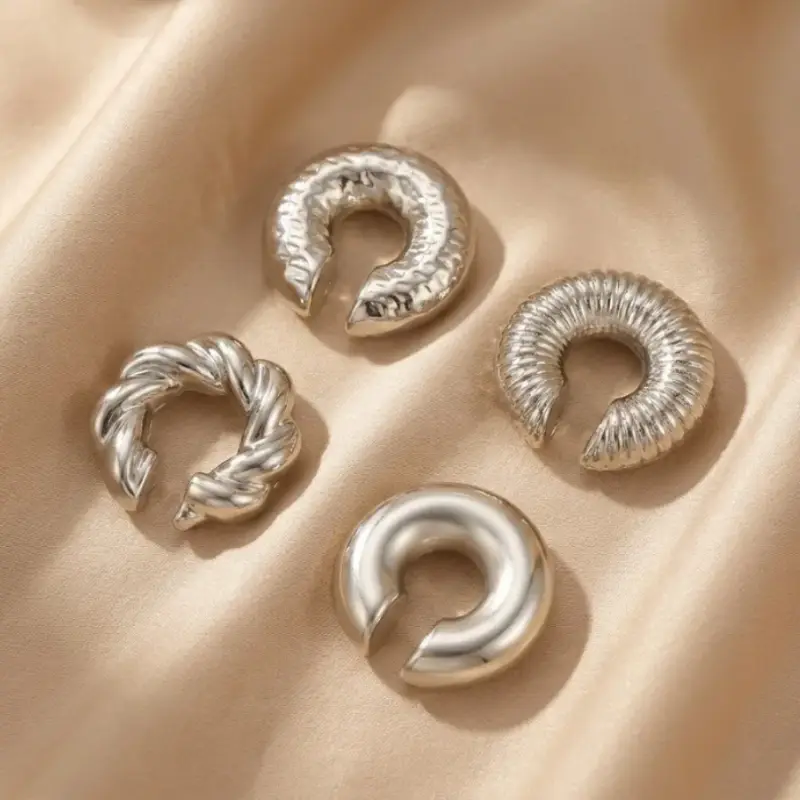 Каффы набор серебристые массивные 4 штуки