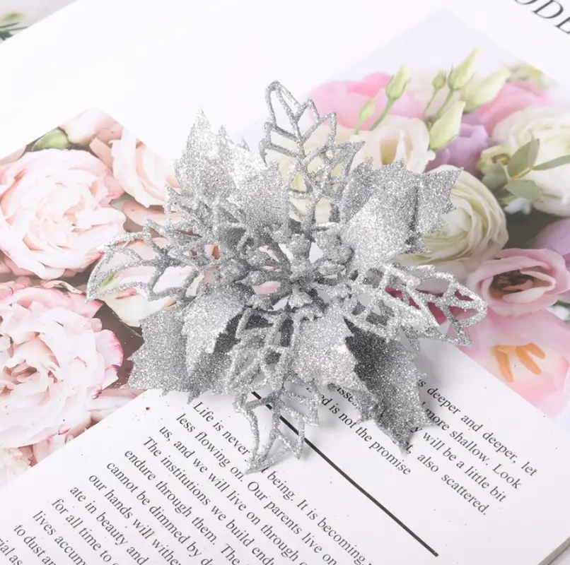 Цветок на елку новогодний Пуансеттия серебристые 3 штуки Цветок на елку новогодний Пуансеттия серебристые 3 штуки