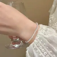 Браслет на руку с прозрачными кристаллами