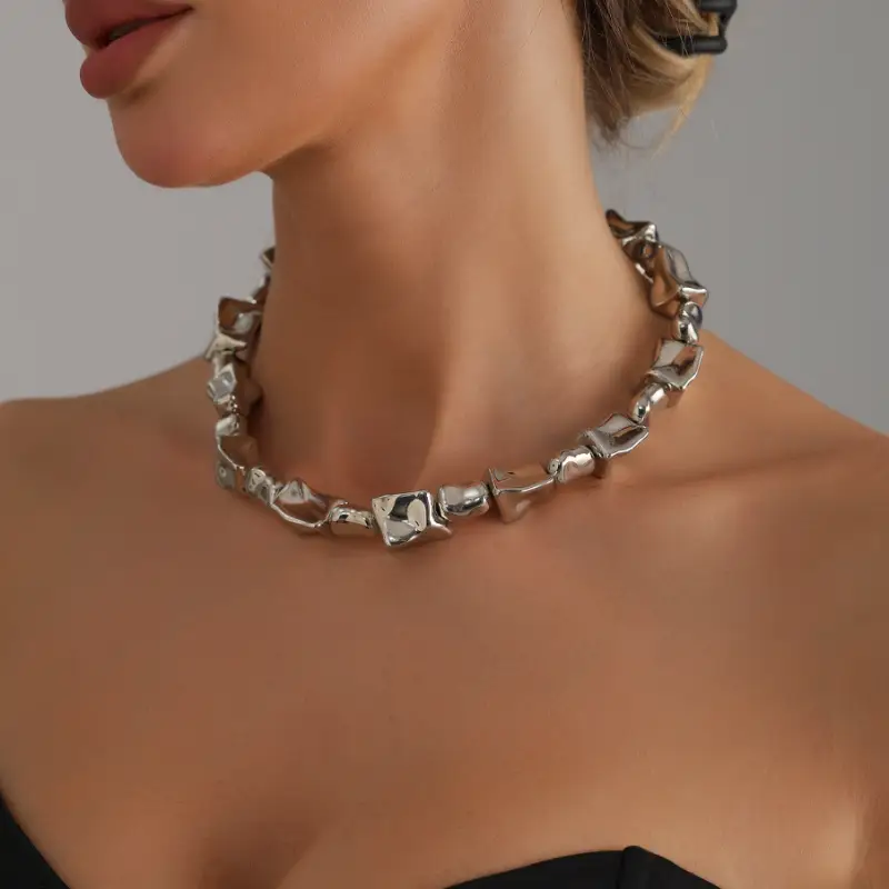 Колье на шею массивное