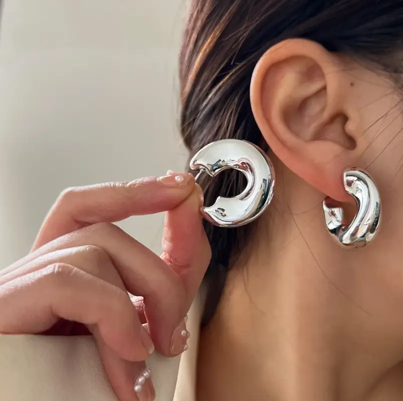 Серьги массивные Полукольца серебристые