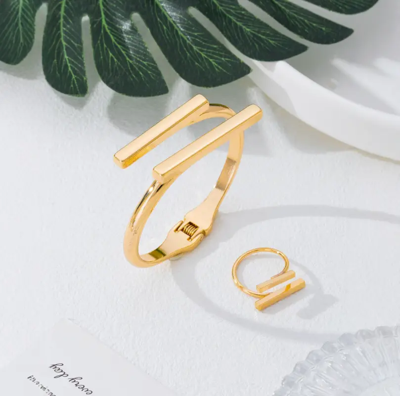 Набор бижутерии Линии браслет и кольцо