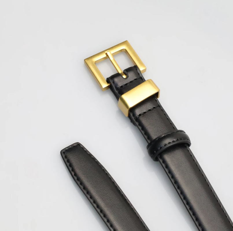 Ремень из натуральной кожи с золотой пряжкой 115 см