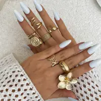 Набор колец золотистые 8 штук