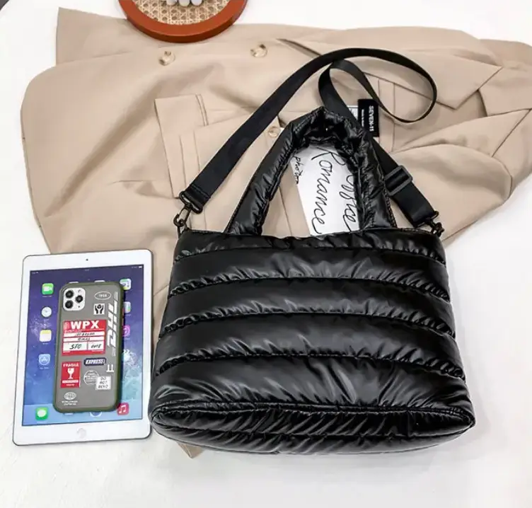 Сумка кросс-боди на плечо болоньевая черная Сумка кросс-боди на плечо болоньевая черная