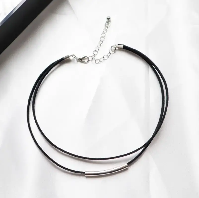 Чокер двойной на шею с металлической вставкой шнурок
