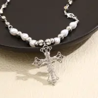 Колье на шею с жемчугом и подвеской Крест