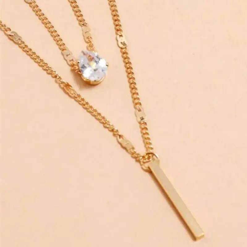 Колье многослойное с кристаллом золотистое