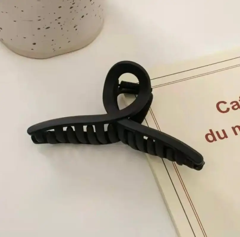 Крабик для волос черный